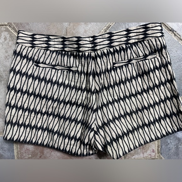 JOE FRESH Tropical Black & White Zebra Print Shorts Women’s Size 8 - Picture 2 of 3